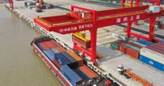 货量仍然低迷，，，，，，本期（2023年5月27日至6月02日）中海内贸集装箱运价指数维持淡季行情  --  云顶国际物流