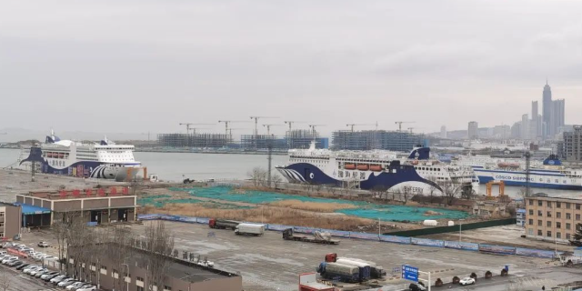 内贸海运市场运量坚持稳固，，，，本期（2023年2月18日至2月24日）中海内贸集装箱运价指数环比上涨